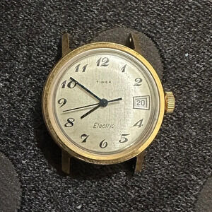 Timex water resistant stainless steel casing watch face